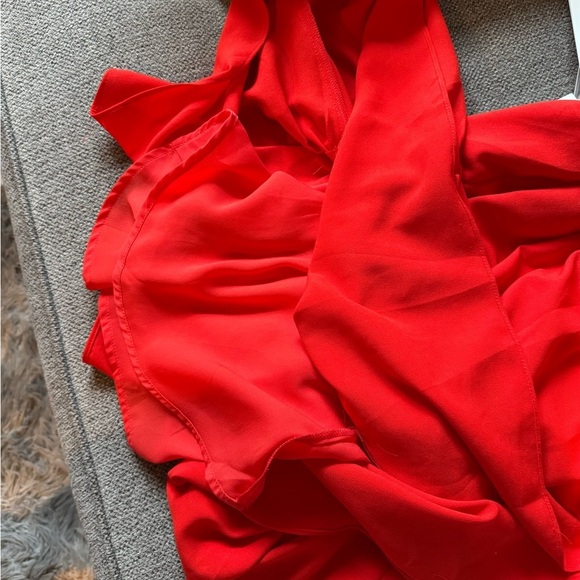 Vibrant Red Sleeveless Dress - Picture 6 of 7